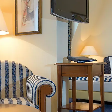 Victor's Residenz-hotel Otel 4*