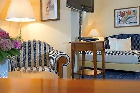 Victor's Residenz-hotel 4*